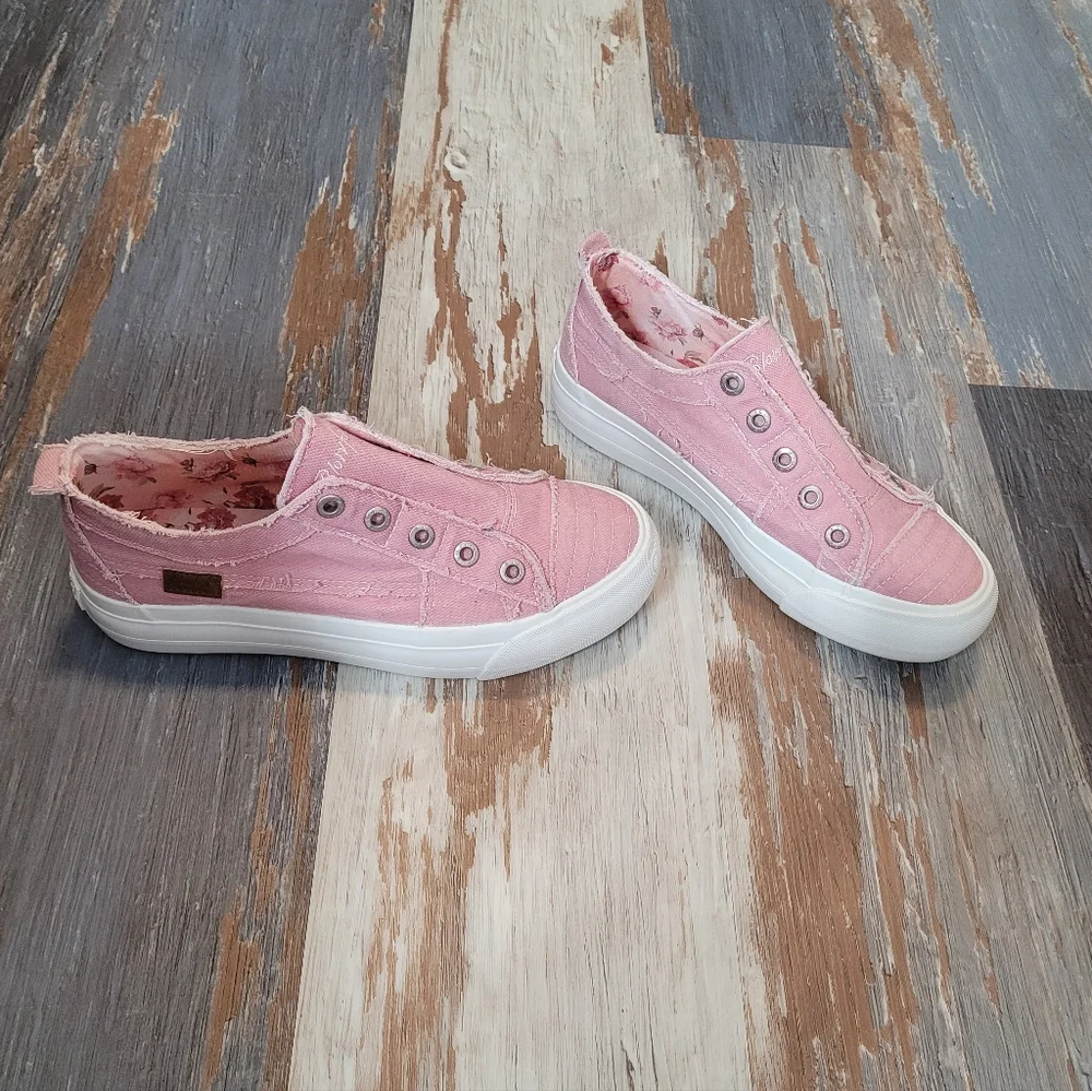 NWOT Blowfish Malibu Play Slip-On Sneakers Women's Size 9 - Picture 6 of 8